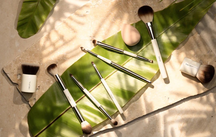 Tropic makeup brushes